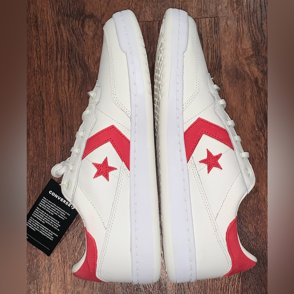 Converse - Picture 15 of 16
